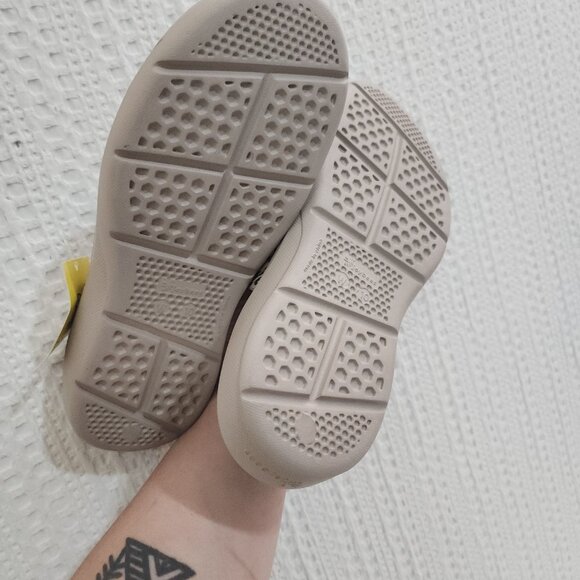 Joybees Everyday Sandal Women's Slip-on Arch Support Sandal for Daily Wear 10 - Picture 3 of 12